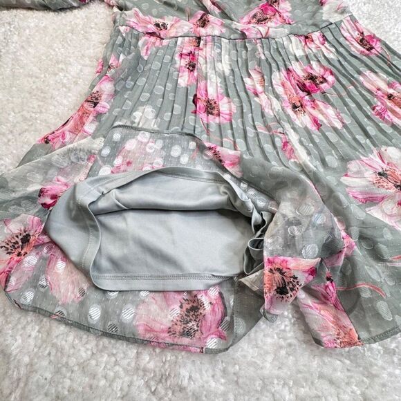 Express Floral Long Sleeve Pleated Wrap Romper Pink Gray Large - Picture 5 of 9
